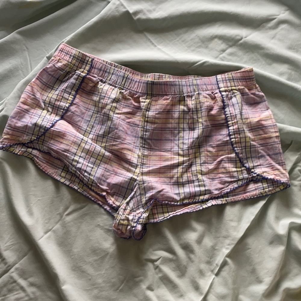 Victoria’s Secret medium sleep short